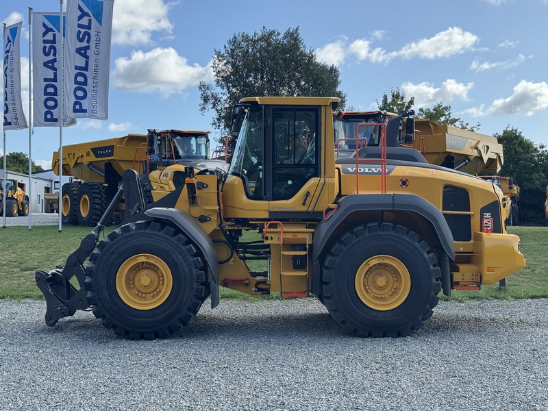 Pala Cargadora Volvo L 120 H NUEVA